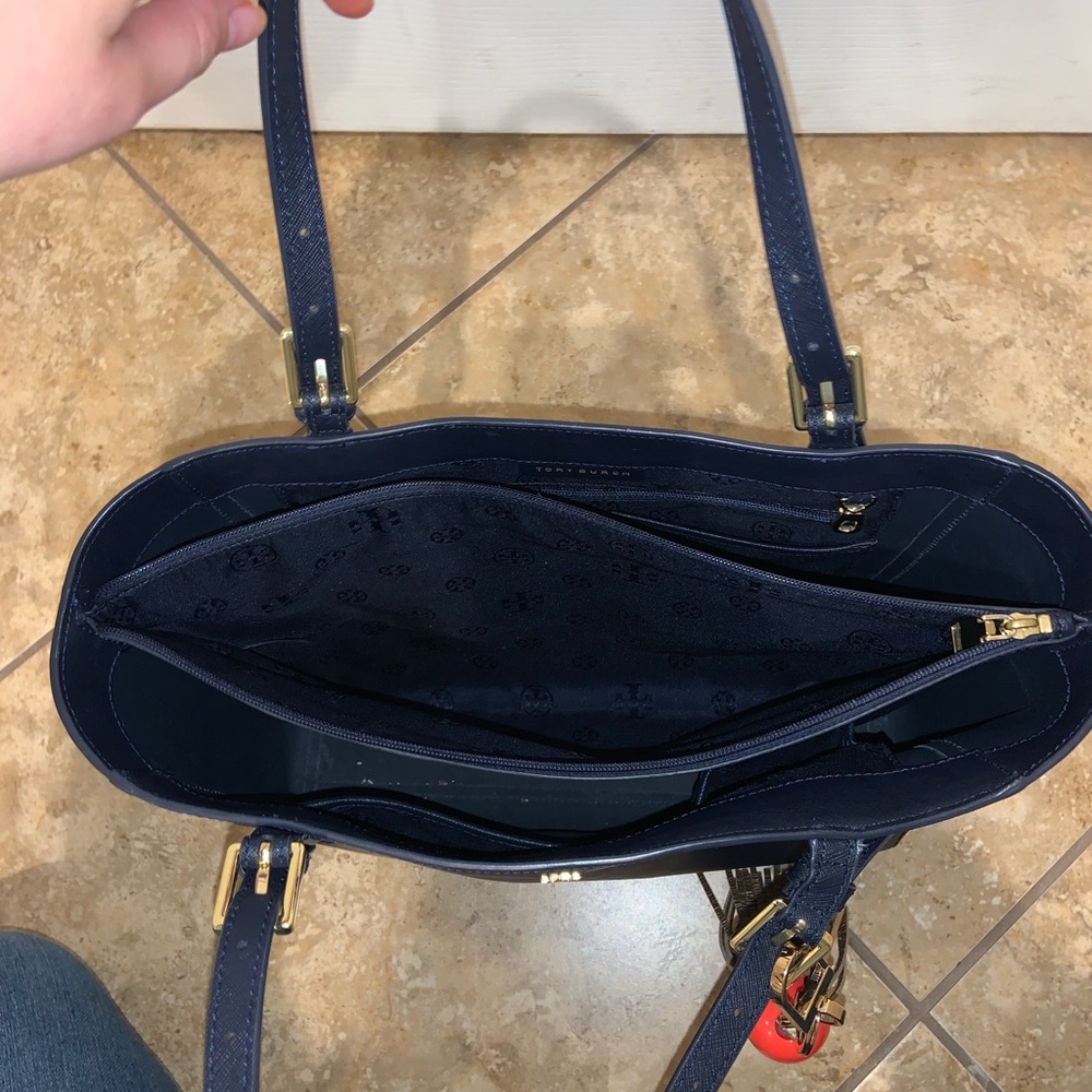 Tory Burch tote - Picture 4 of 4
